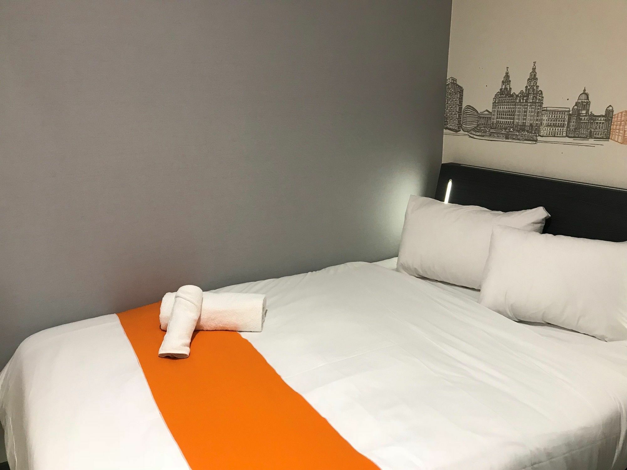 Easyhotel Liverpool Exterior photo