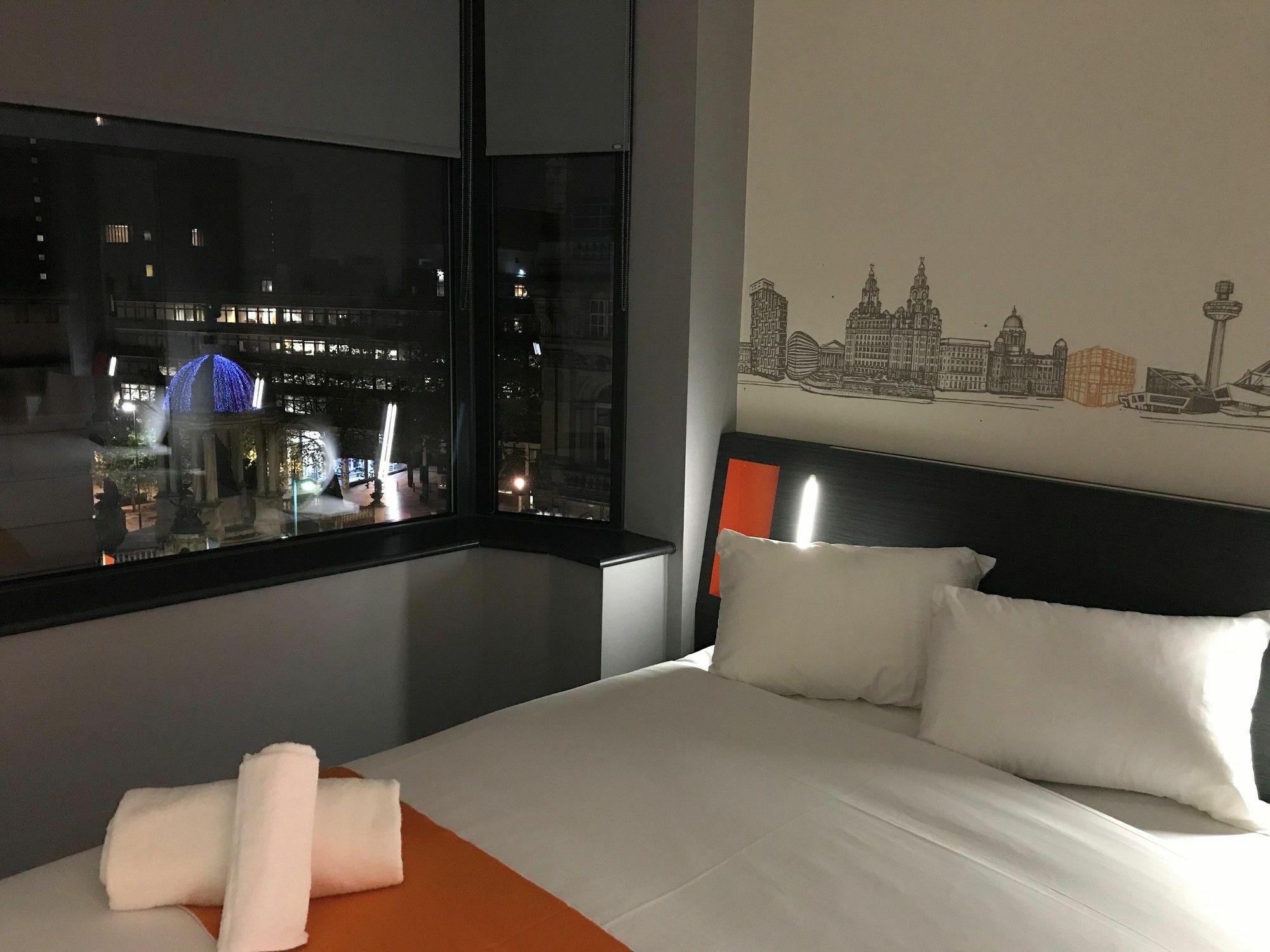 Easyhotel Liverpool Exterior photo