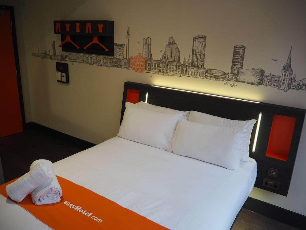 Easyhotel Liverpool Exterior photo